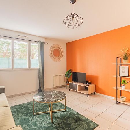 Appartement Tout Equipe A 3 Min Gare Annemasse - Ideal Famille Ou Pro - Parking Inclus Ville-la-Grand Luaran gambar