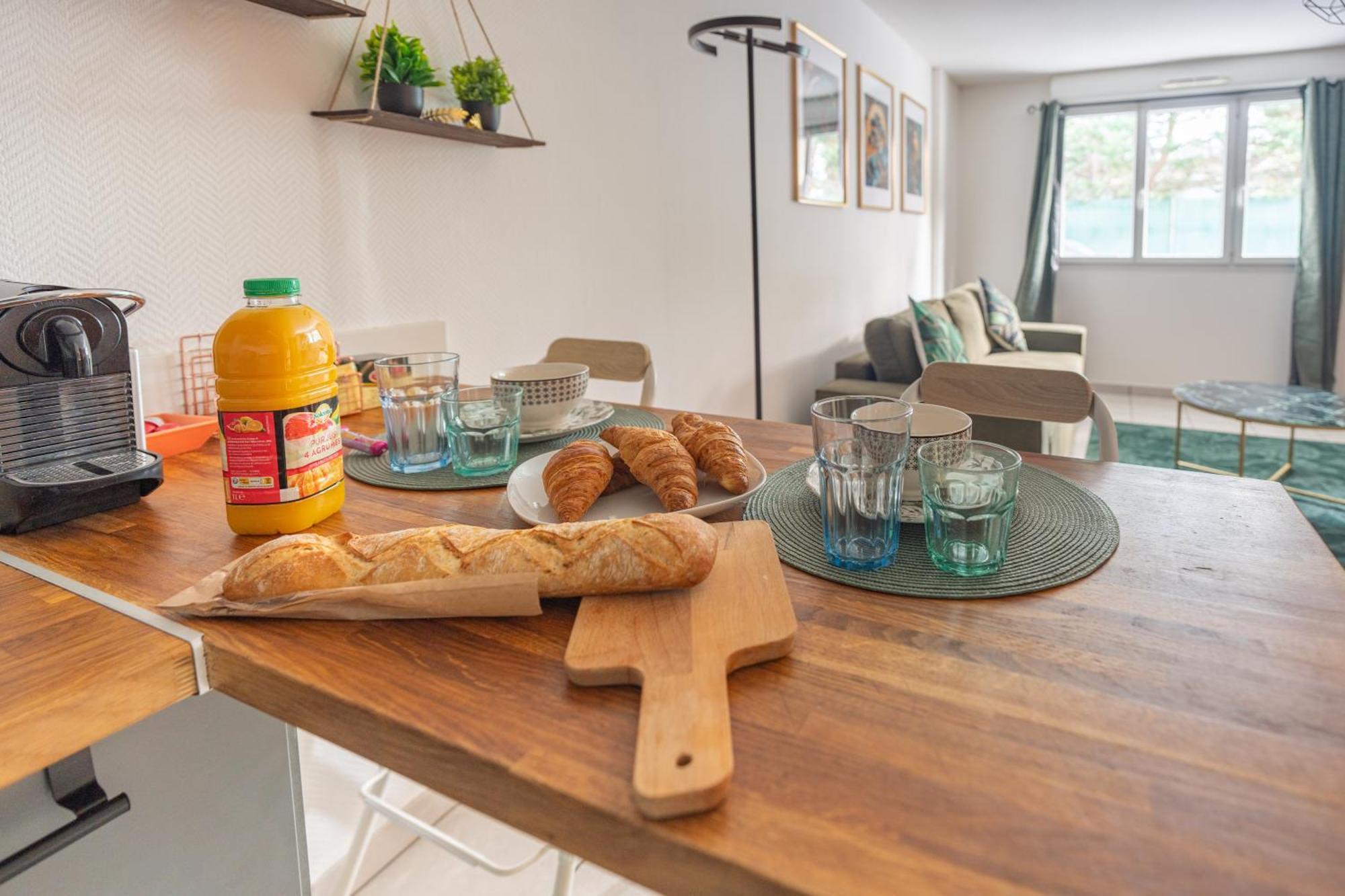 Appartement Tout Equipe A 3 Min Gare Annemasse - Ideal Famille Ou Pro - Parking Inclus Ville-la-Grand Luaran gambar