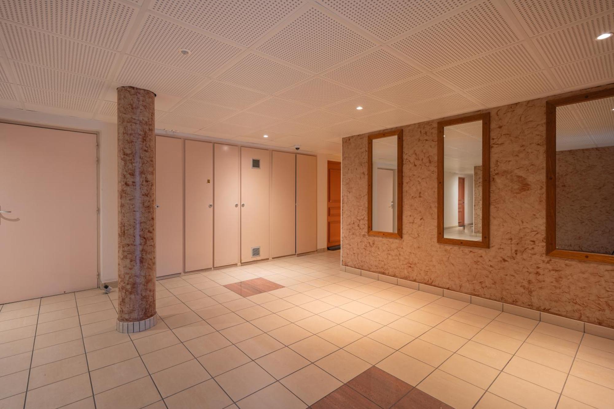 Appartement Tout Equipe A 3 Min Gare Annemasse - Ideal Famille Ou Pro - Parking Inclus Ville-la-Grand Luaran gambar